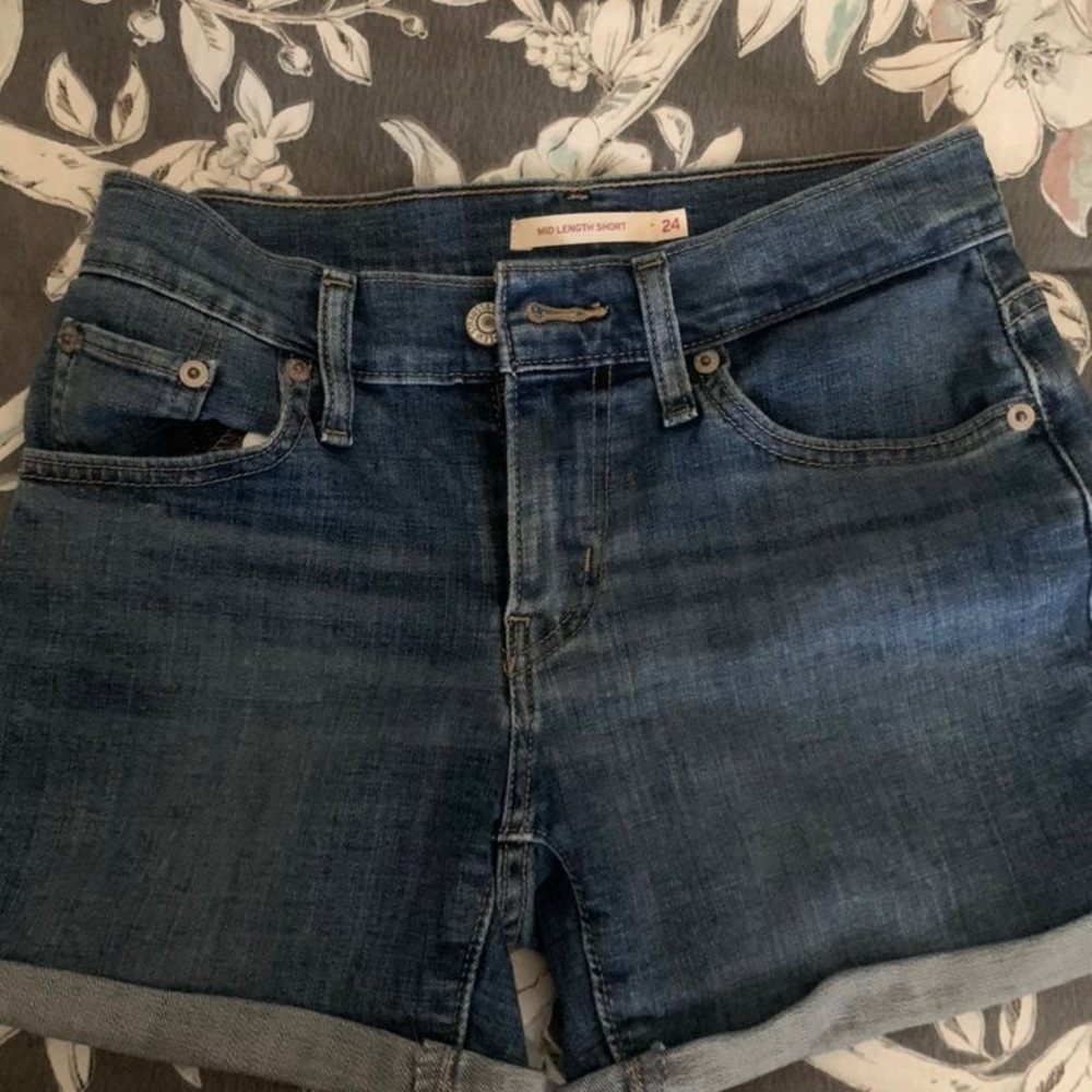 Levi’s shorts